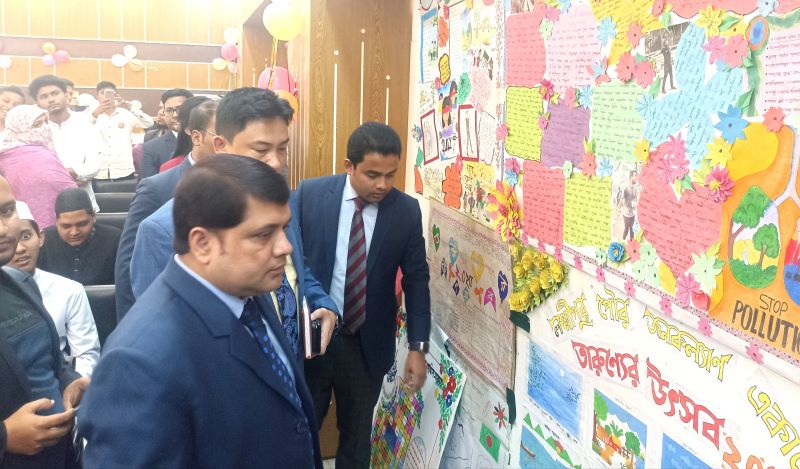 লক্ষ্মীপুরে দেয়ালিকা উৎসবে জুলাই-আগস্ট বিপ্লবের প্রতিচ্ছবি